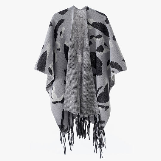 Damen Oversize-Strickponcho mit animalischem Jacquard und Fransensaum Shop Nory