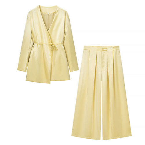 Damen Zweiteiliges Satin-Ensemble mit Wickelblazer und weiter Plissee-Hose Shop Nory