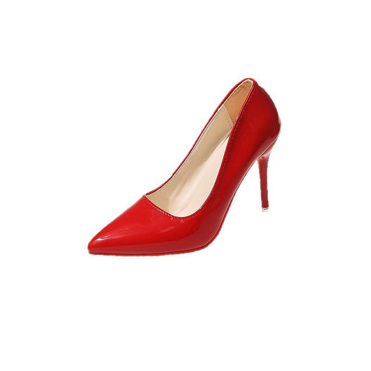 Damen Spitz zulaufende Lack-Pumps mit skulpturellem Stiletto-Absatz und Kontrastlaufsohle Shop Nory