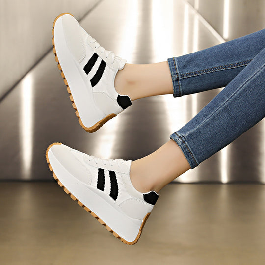 Damen nan Plateau-Chunky-Sneaker mit verstärkter Zehenkappe, profilierter Gummilaufsohle und stoßdämpfender EVA-Zwischensohle Shop Nory