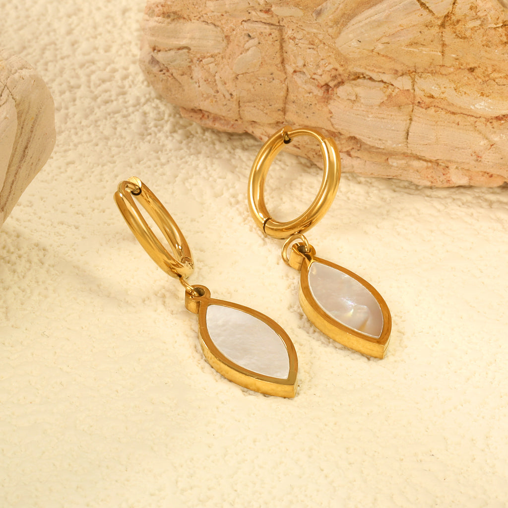 Damen Hängende Ohrstecker mit luxuriösem Muschel-Anhänger aus goldplattiertem Edelstahl Shop Nory