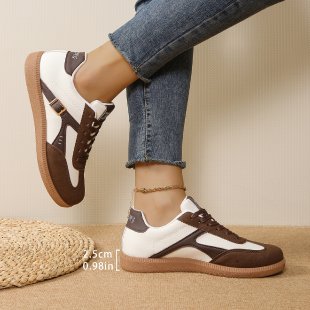 Damen Retro-inspirierte Schnür-Sneaker mit gepolstertem Komfortfußbett Shop Nory