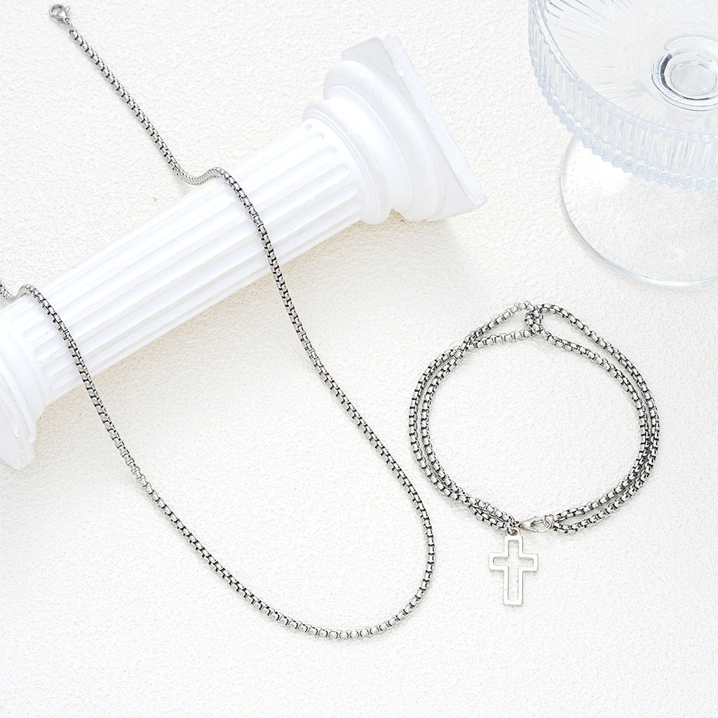 Damenarmband mit filigraner Kreuzverzierung Shop Nory