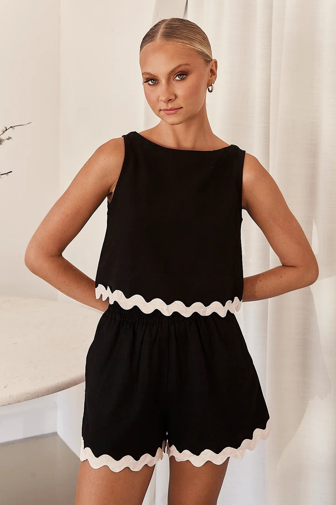 Damen Zweiteiler Set mit schickem Top und luftigen Shorts