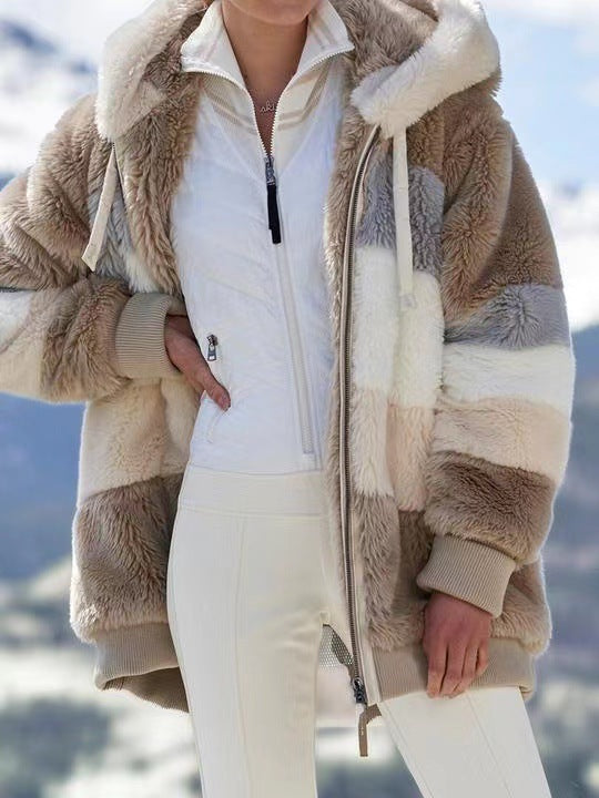 Damen nan oversized Kapuzenjacke aus Kunstfell mit Colourblock-Design, Zweiwege-Reißverschluss und Rippbündchen Shop Nory