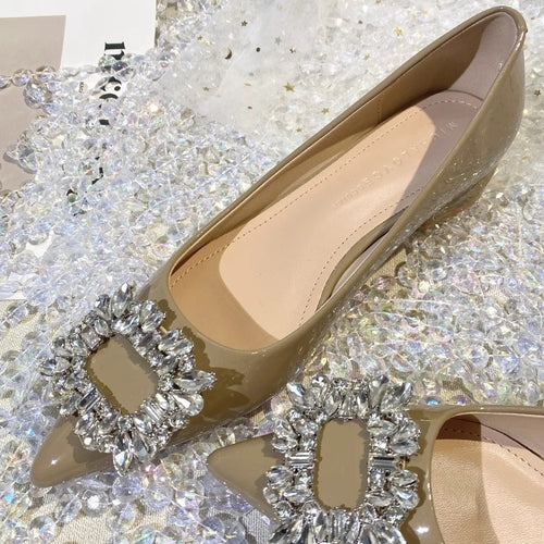 Damen Spitz zulaufende Lack‑Flats mit geschliffener Kristallschließe Shop Nory