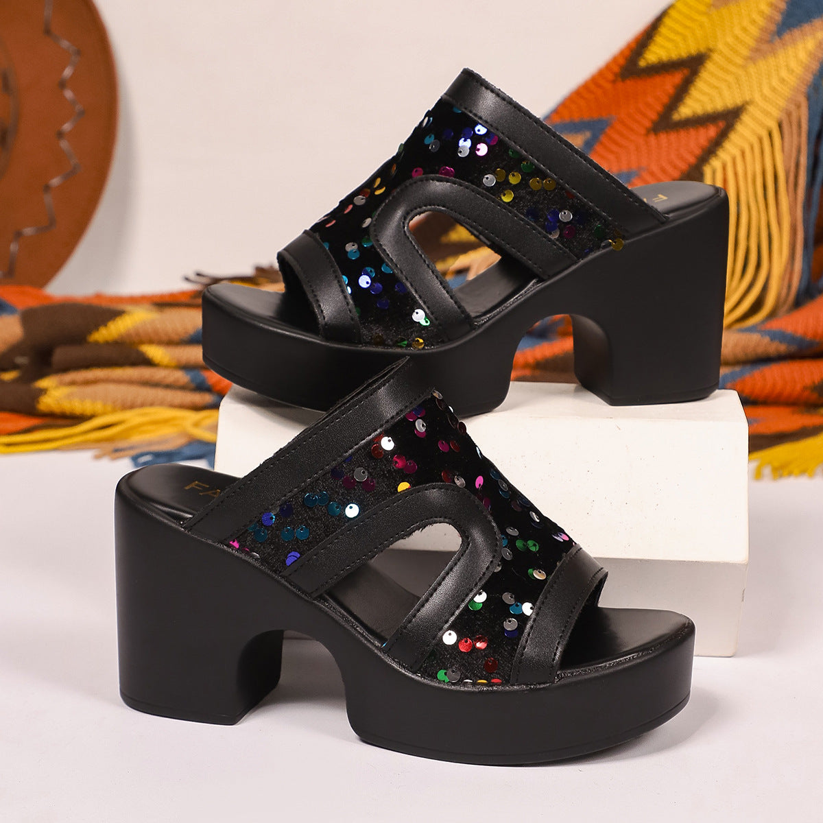 Damen Glamouröse Plateau-Pantoletten mit Glitzer-Applikationen