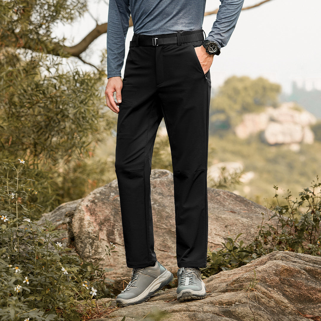 Herren Softshell-Trekkinghose mit Stretch, wasserabweisenden Reißverschlusstaschen und verstellbarem Bund Shop Nory