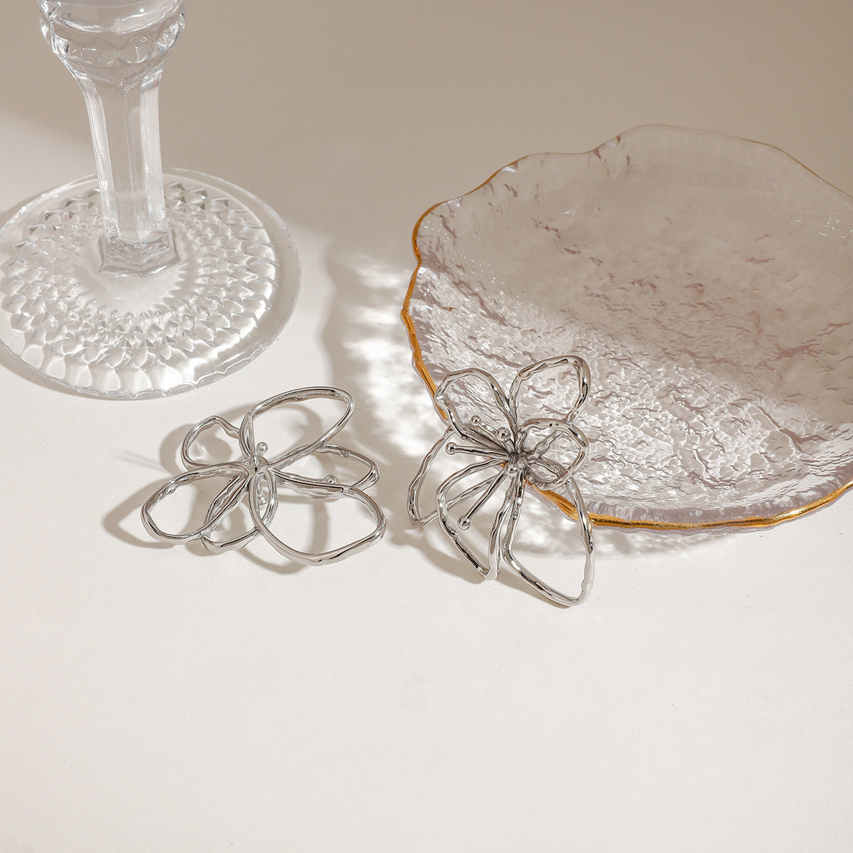 Damen filigrane Ohrstecker mit Blumenmuster Shop Nory