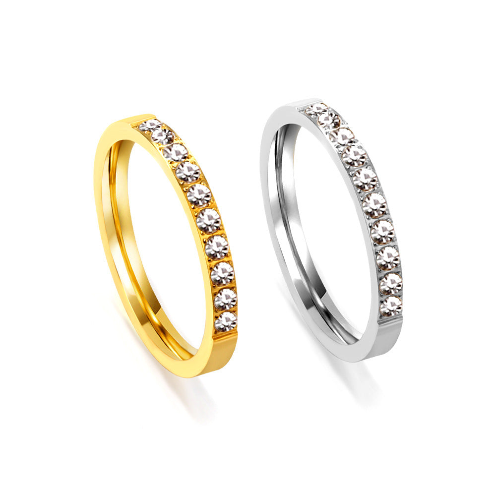 Damen Ring mit funkelnden Zirkonia und goldfarbener Beschichtung Shop Nory