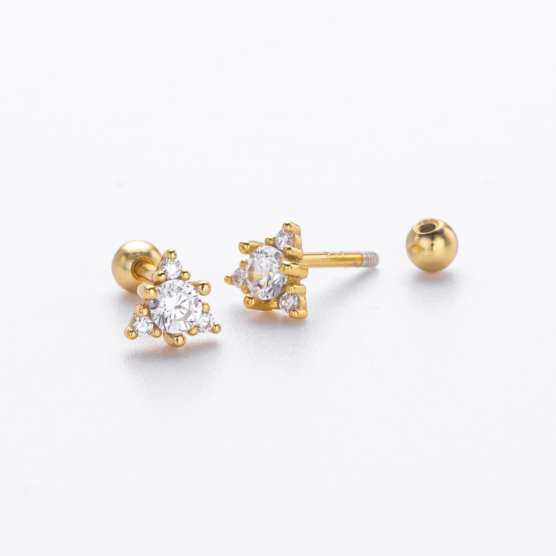 Damen Ohrstecker mit funkelndem Zirkon-Akzent in floralem Design Shop Nory