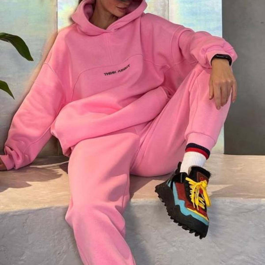 Damen Oversized Kapuzenpullover mit Statement-Print und elastischer High-Waist Jogginghose Set Shop Nory