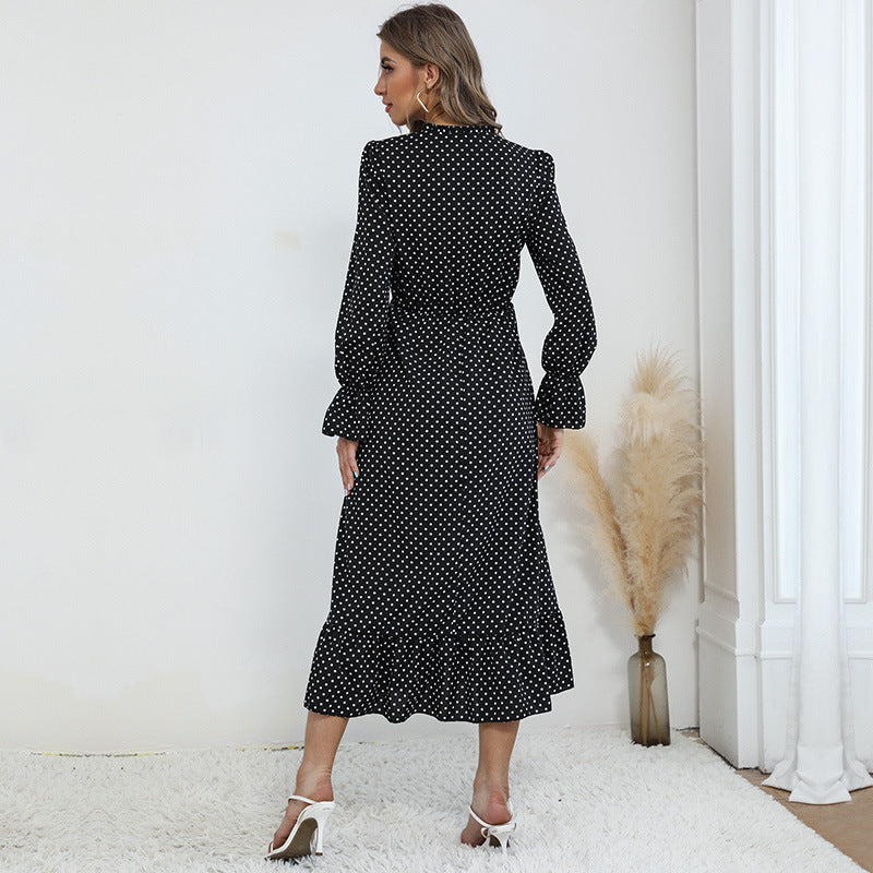 Damen Maxikleid mit Polka-Dot‑Print, geraffter Taille, Schleifenkragen und Volant-Saum Shop Nory