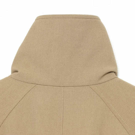 Damen Cropped Trenchjacke mit hohem Funnelkragen, Raglanärmeln und Tunnelzug‑Taillierung Shop Nory