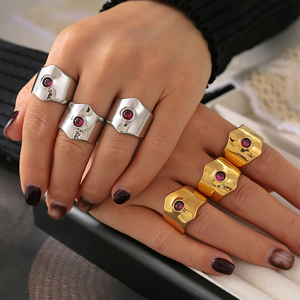 Damenring mit rotem Zirkon und modernem Design aus Edelstahl Shop Nory