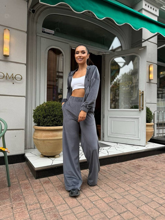 Damen Velours-Zip-Kapuzenjacke mit Marlene-Jogginghose Lounge-Set Shop Nory