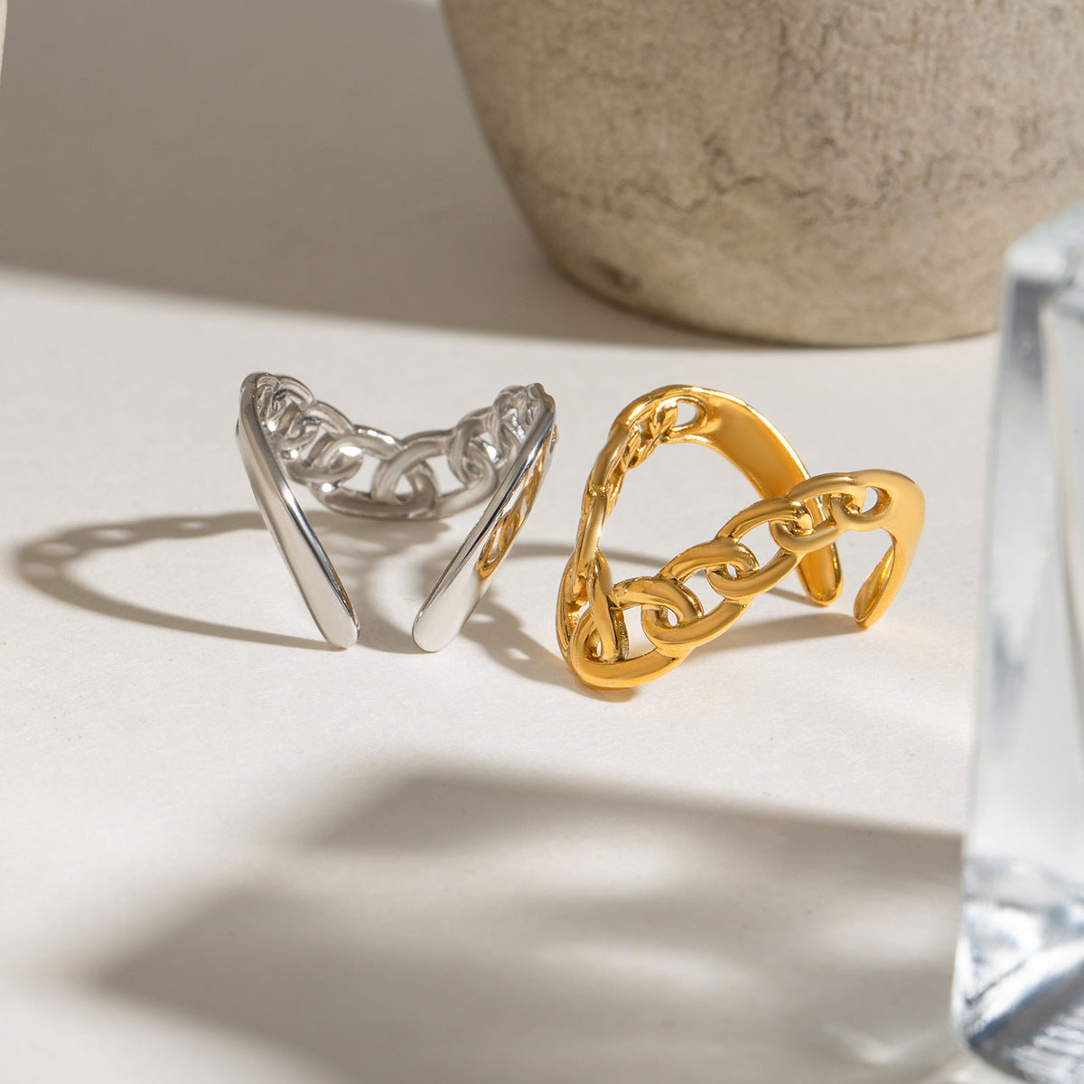 Damen Offenes Armreif mit modernem Ketten-Design aus hypoallergenem Edelstahl Shop Nory