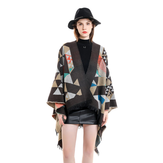 Damen Oversize-Ruana im Jacquard-Wickelstil mit dreieckigem Muster und Fransensaum Shop Nory