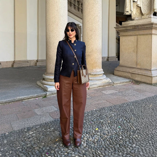 Damen Taillierter Blazer mit Stehkragen und goldenen Zierknöpfen Shop Nory