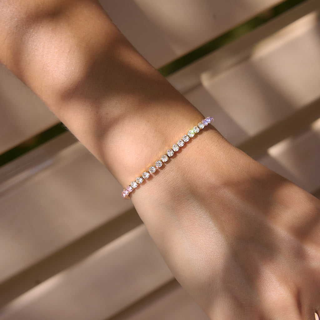 Damen Armband mit funkelnden Zirkonia-Steinen und hypoallergenem Edelstahl Shop Nory