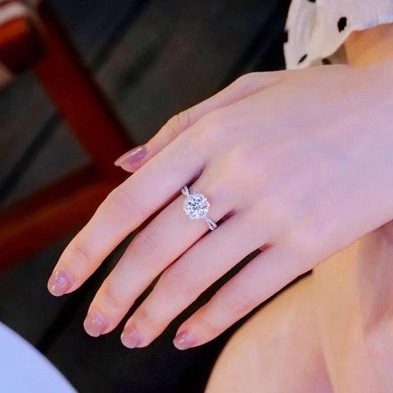 Damen Verführerischer Verlobungsring mit funkelnden Zirkonia und filigraner Verzierung Shop Nory