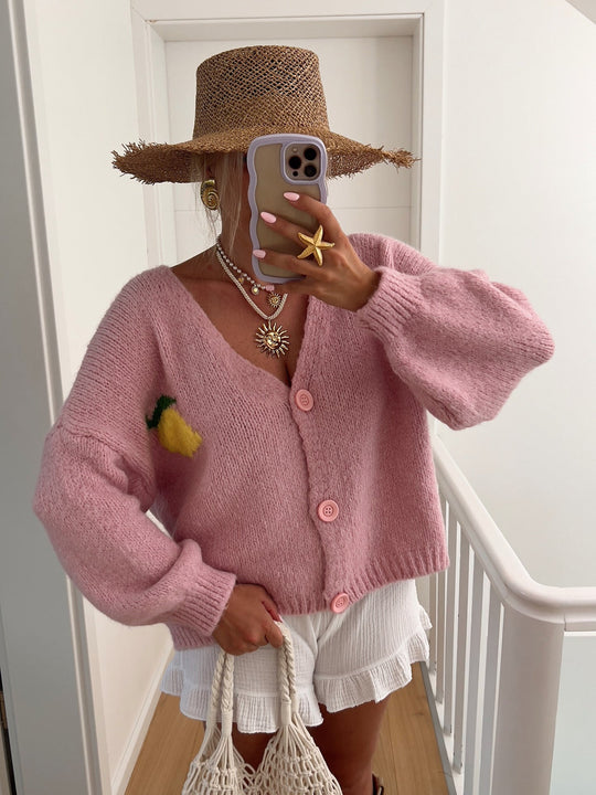 Damen Strickjacke mit fröhlichem Zitronenmotiv und Oversized-Schnitt