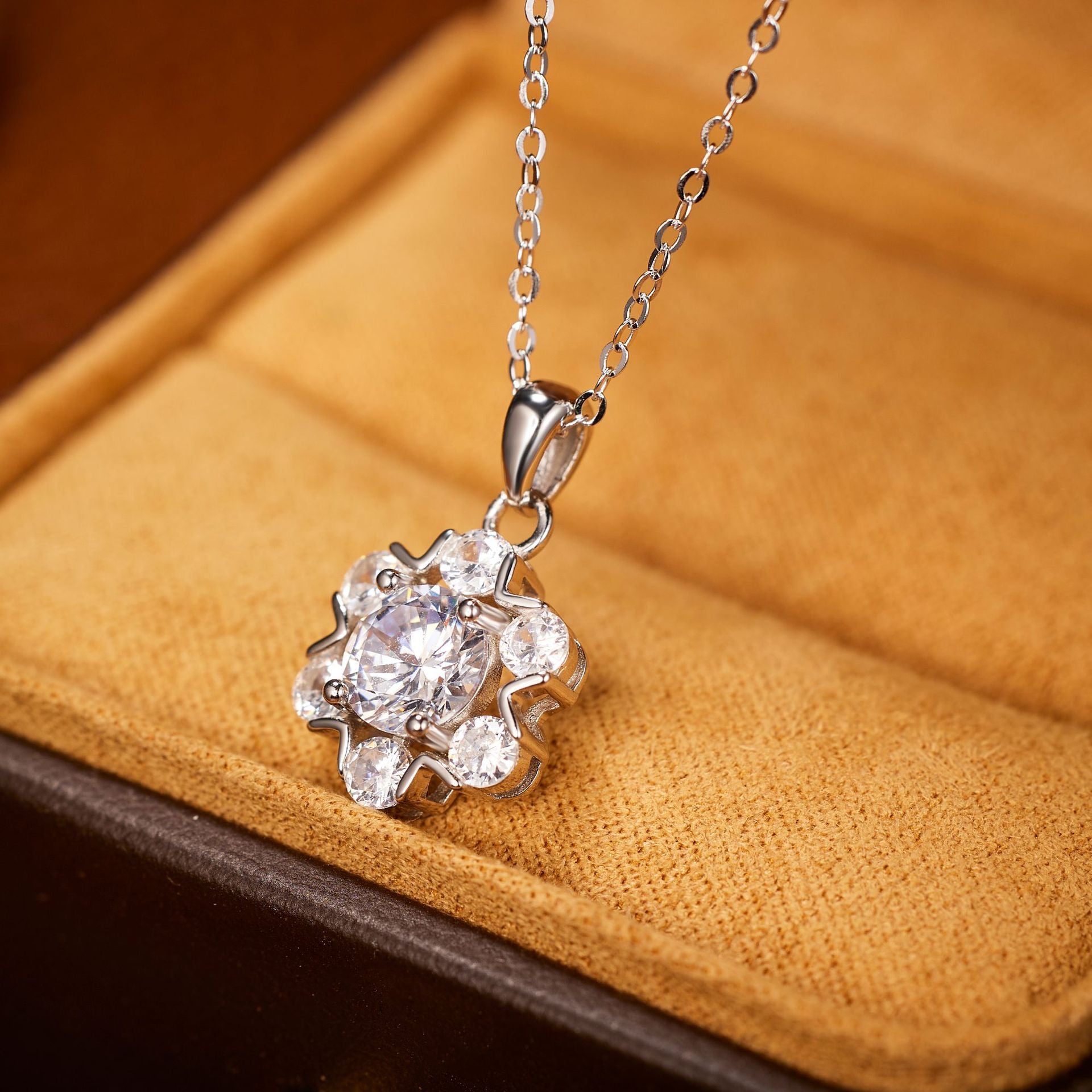 Damen exquisite Halskette mit funkelndem Kristallanhänger Shop Nory