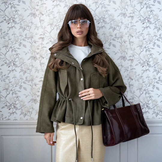 Damen Kurzblouson aus Veloursleder-Optik mit Kapuze, Tunnelzug‑Taillierung und Pattentaschen Shop Nory