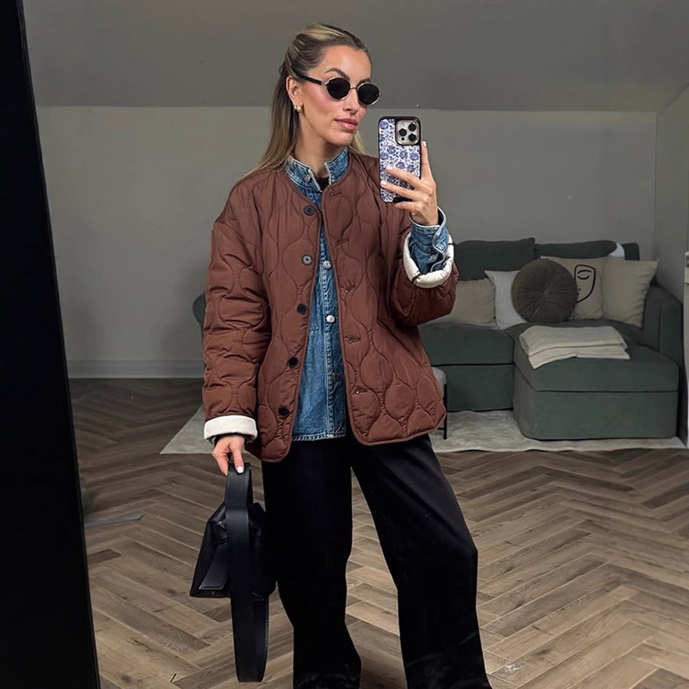 Damen gesteppte Übergangsjacke mit runder Steppung, Boxy‑Silhouette und Druckknopfleiste Shop Nory
