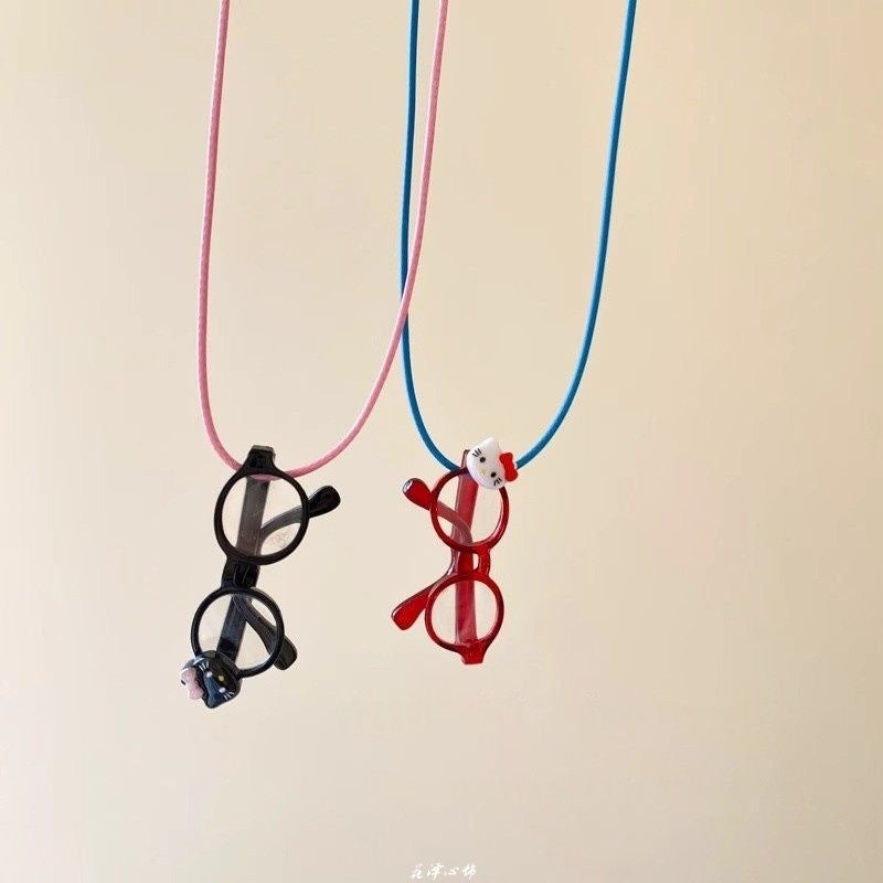 Damen Kette mit verspieltem Brillenanhänger Shop Nory