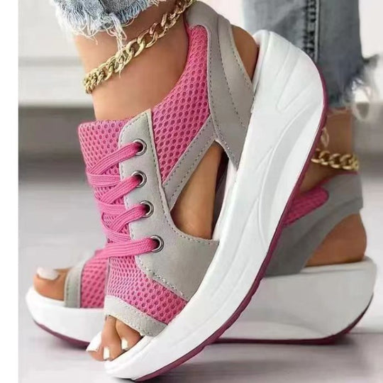 Damen Offene Keil-Sandale-Sneaker mit atmungsaktivem Mesh, profilierter Plateau-Sohle und Schnürung Shop Nory