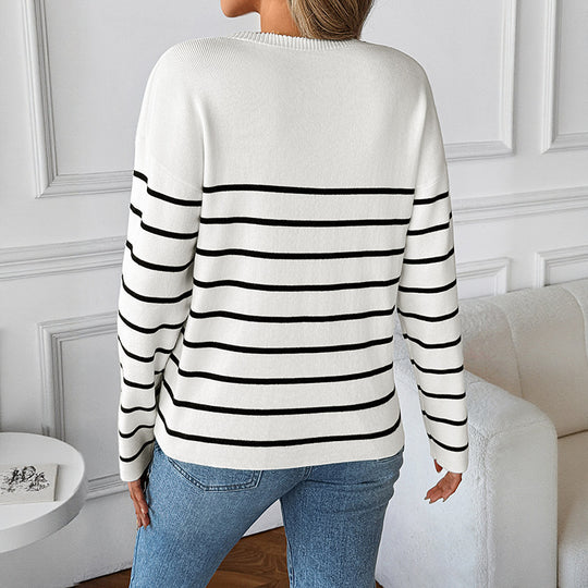 Damen Gestreifter V‑Ausschnitt-Pullover mit wellenförmiger Kragenkante und legerer Passform Shop Nory