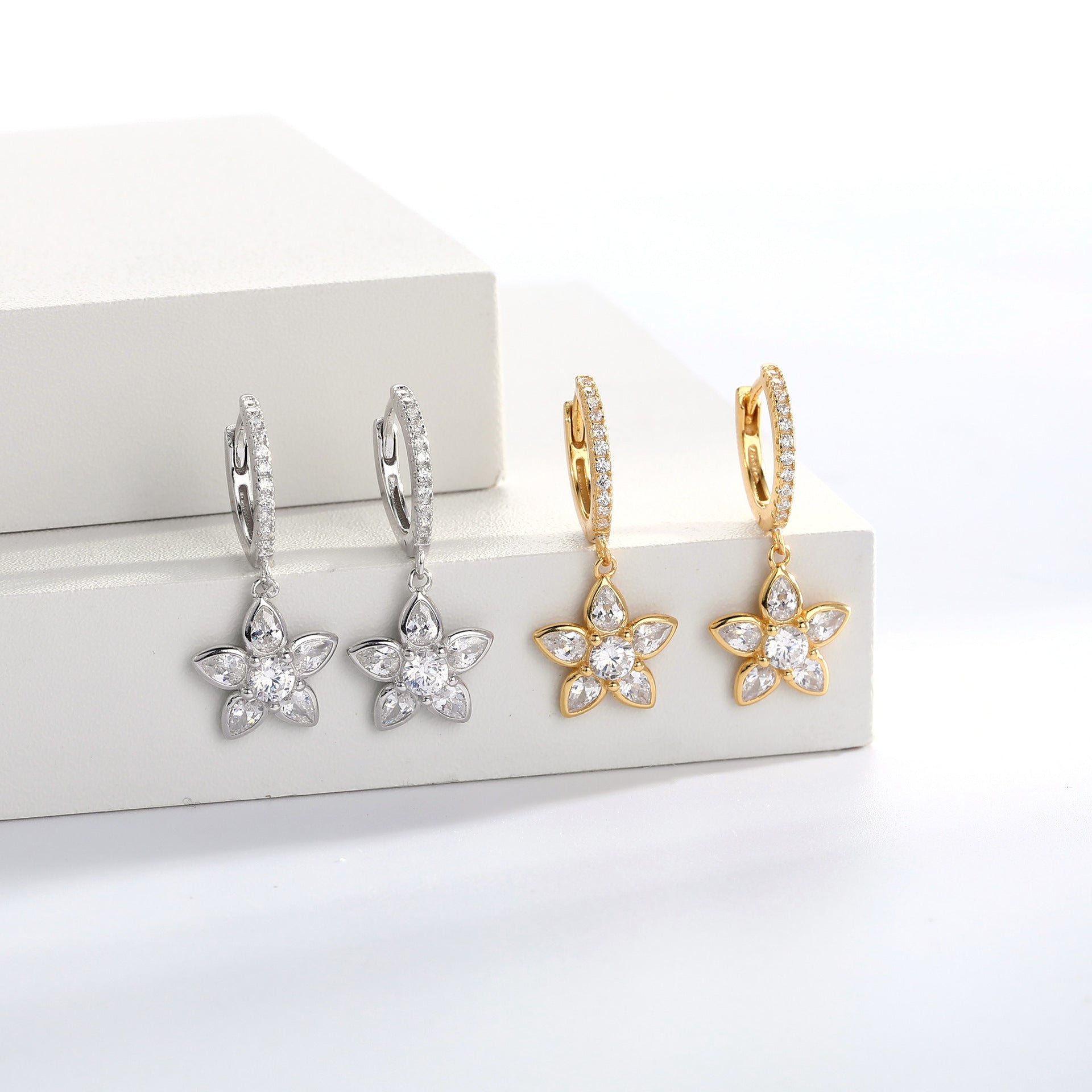 Damen Ohrringe mit elegantem Blumendesign aus hochwertigem 925 Sterling Silber Shop Nory