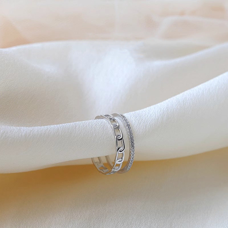 Damen Offener Ring mit funkelndem Zirkonia und modernem Kettendesign Shop Nory