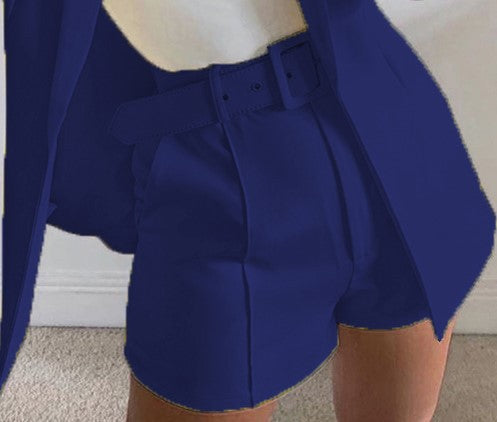Damen Zweiteiliges maßgeschneidertes Blazer‑Set mit hochtaillierten Shorts und Gürtel Shop Nory
