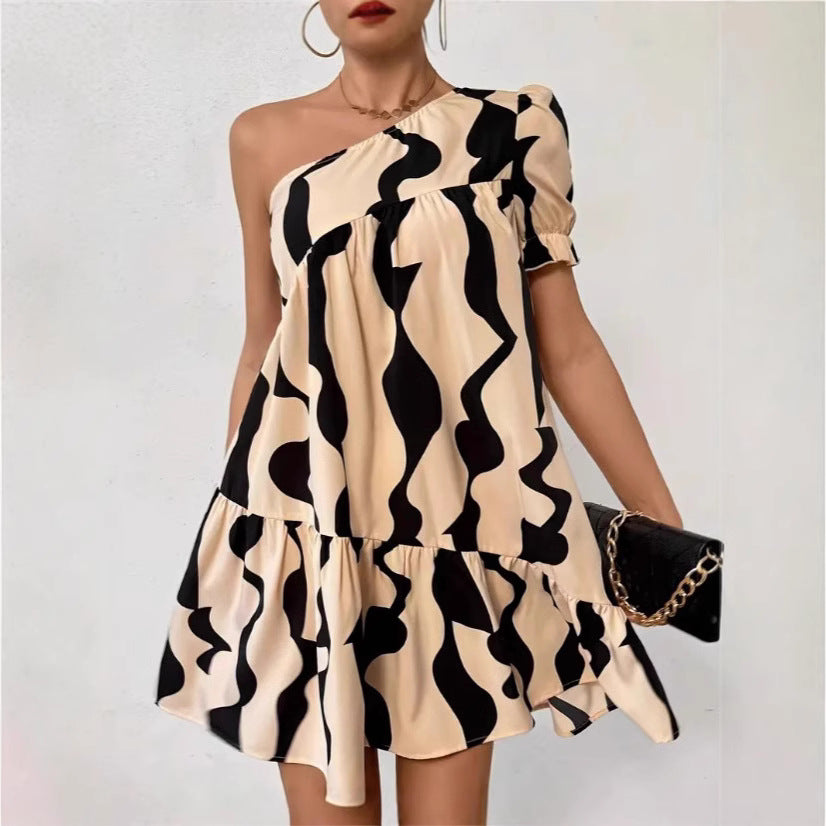 Damen Asymmetrisches Minikleid mit Volant und grafischem Muster Shopnory
