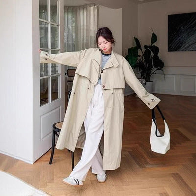 Damen Oversize-Trenchcoat mit Cape‑Rücken, Tunnelzugtaillierung und weiten Ärmeln Shop Nory