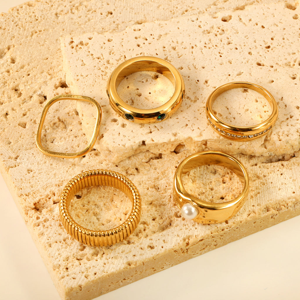 Damen Ring mit eleganter Perlenapplikation und einzigartigem Design Shop Nory