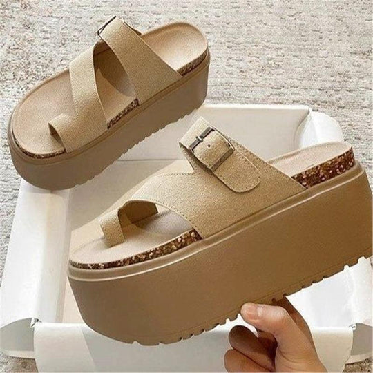Damen Plateau-Sandalen mit Zehensteg, Kork‑Fußbett und verstellbarer Schnalle Shop Nory