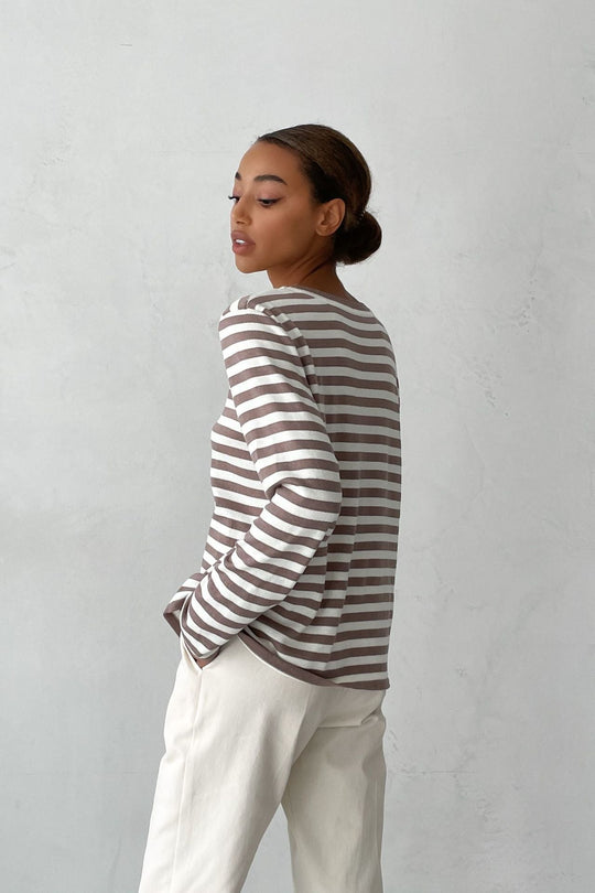 Klassischer Gestreifter Pullover