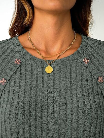 Damen Gerippter Rundhals-Pullover mit dekorativen Schulterknöpfen Shop Nory