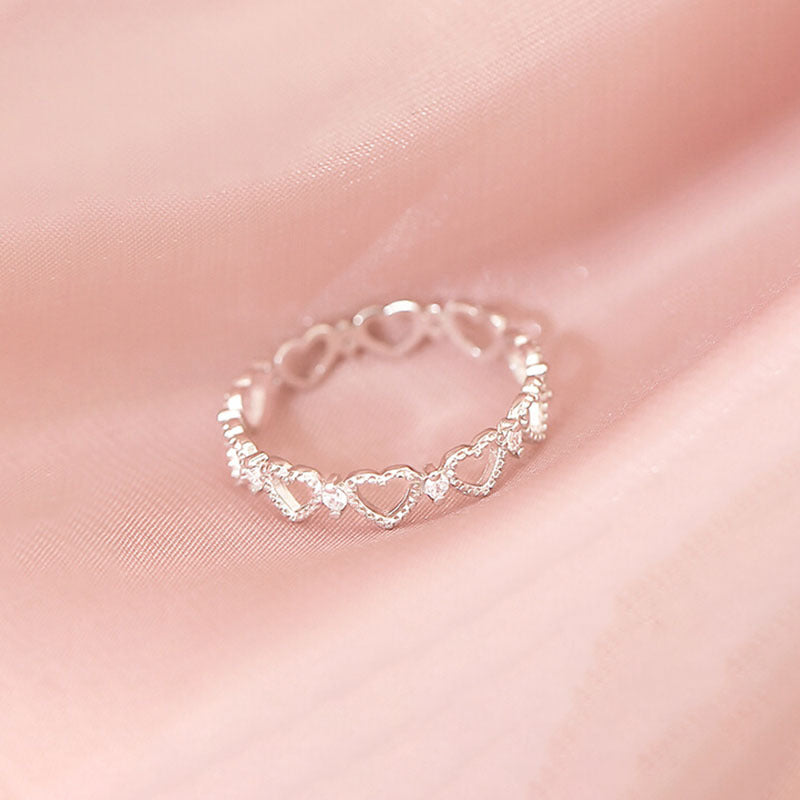 Damen Zarter Herzring mit funkelnden Zirkonia Shop Nory