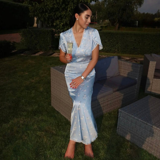 Damen Abendkleid mit elegantem V-Ausschnitt und fließendem Schnitt Shopnory