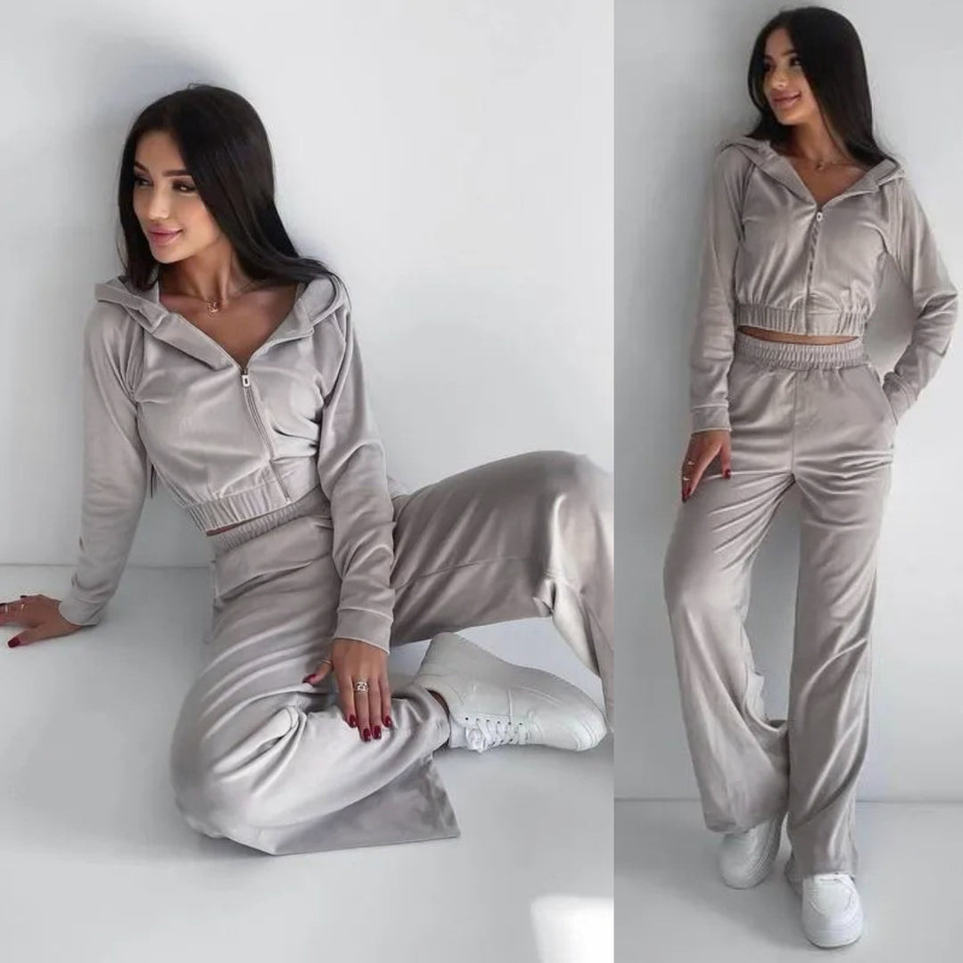 Damen kurz geschnittenes Samt-Lounge-Set mit tailliertem Zip-Hoodie und fließender Highwaist-Palazzohose Shop Nory