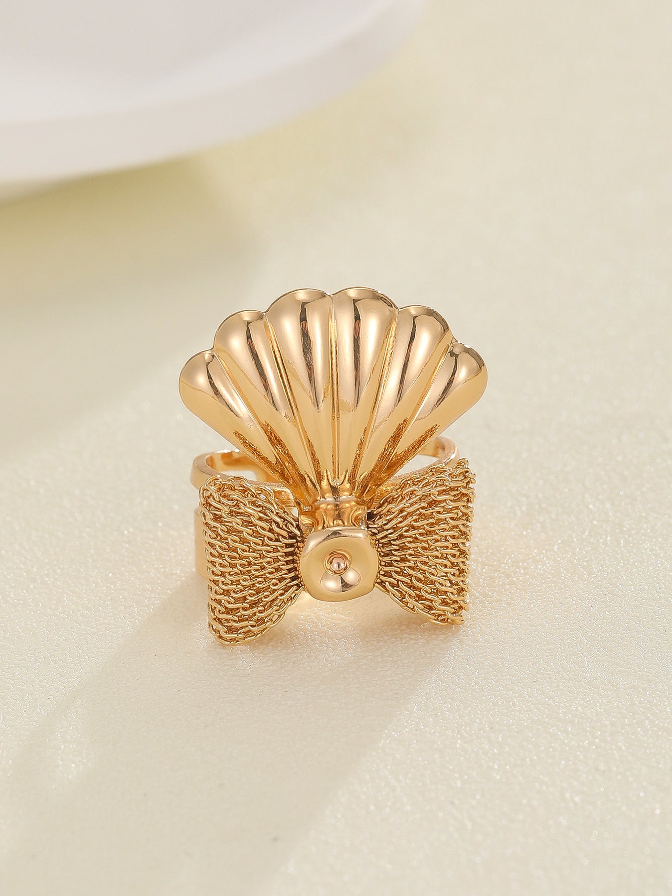 Damen Ring mit kunstvollem Muschel- und Schleifenmotiv Shop Nory