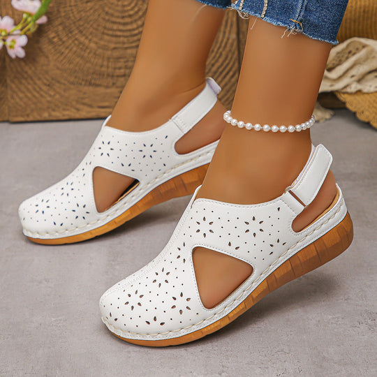 Damen Luftige Clogs mit eleganter Perforation und bequemer Sohle