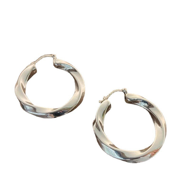 Damen glamouröse Creolen mit einzigartiger Welle Shop Nory