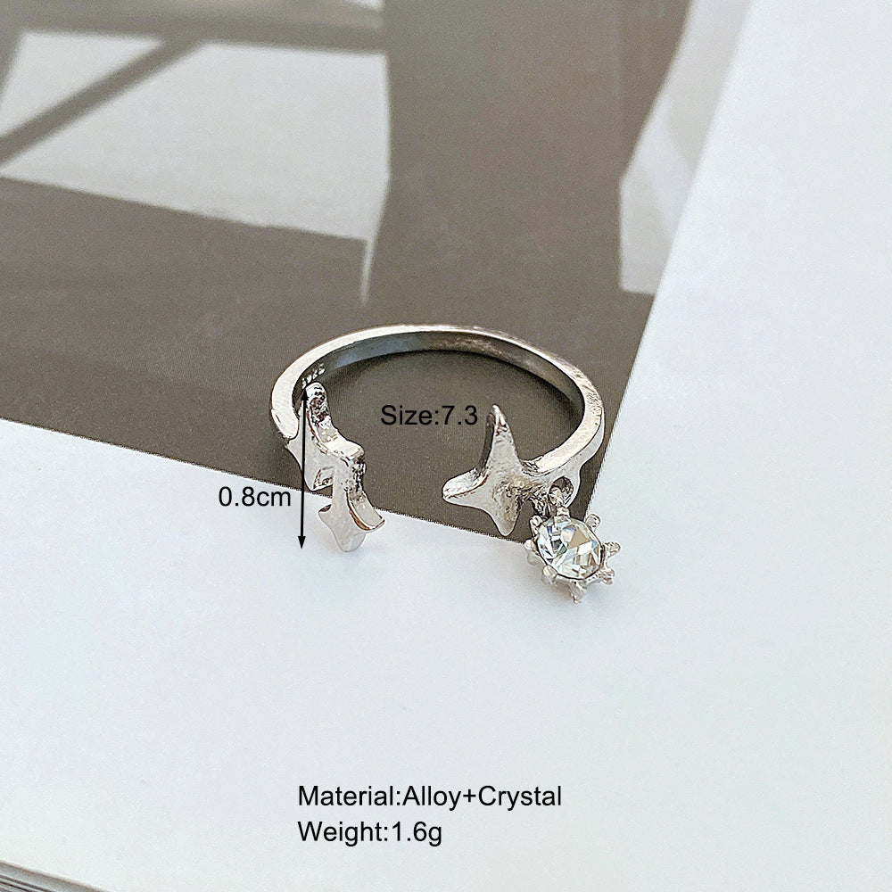 Damen filigraner Ring mit funkelndem Anhänger Shop Nory