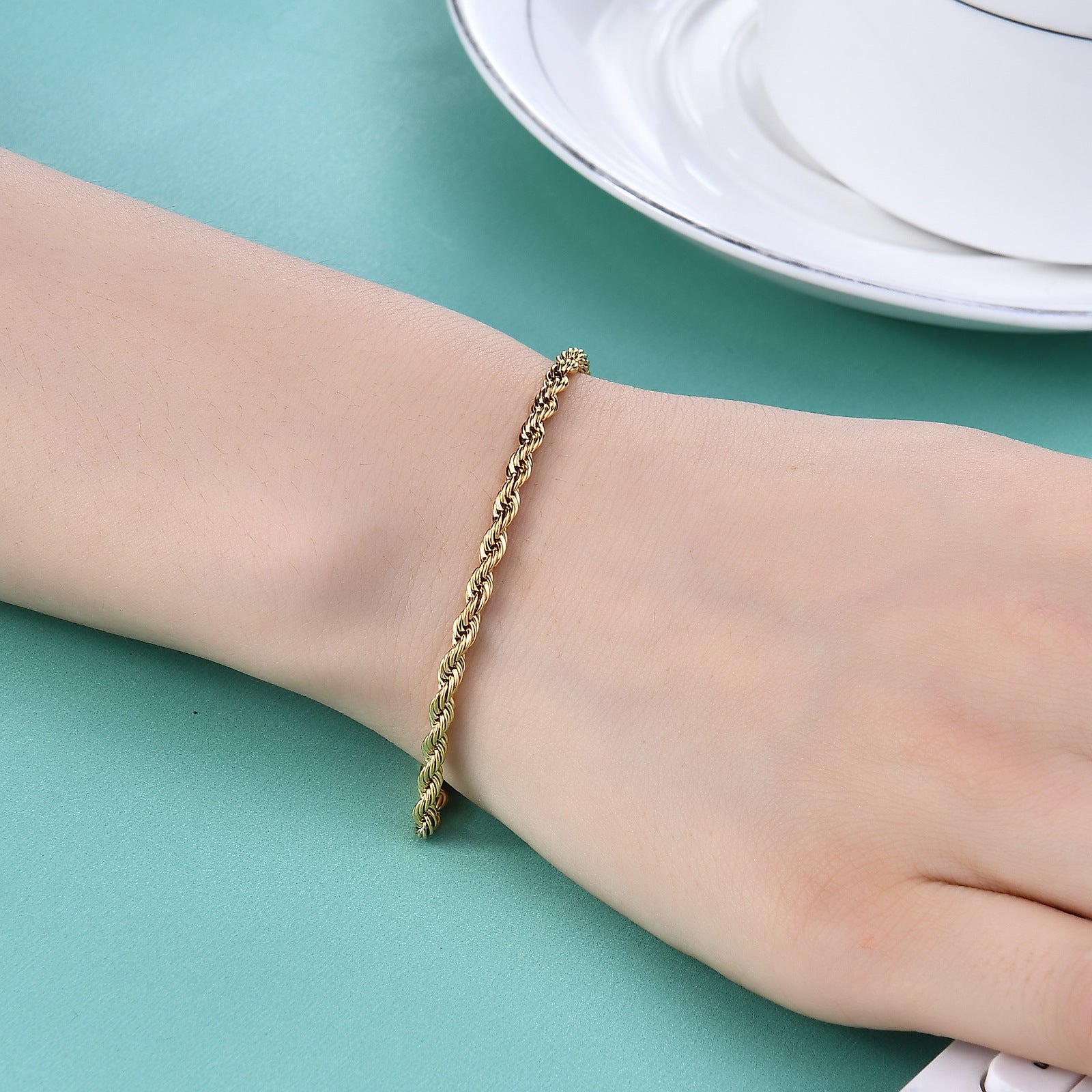 Damen Armband mit kunstvoll geflochtenem Design Shop Nory