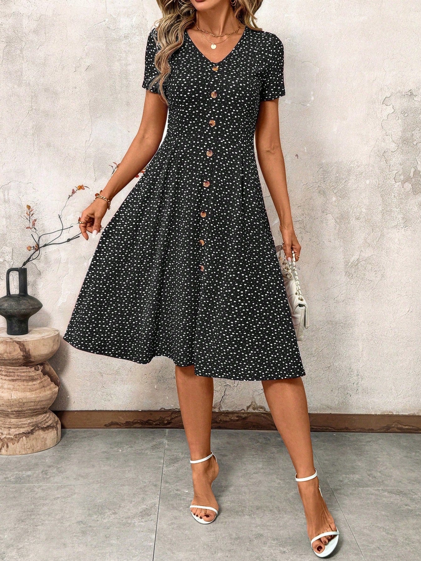 Damen Knielanges Kleid mit dekorativen Knöpfen und V-Ausschnitt